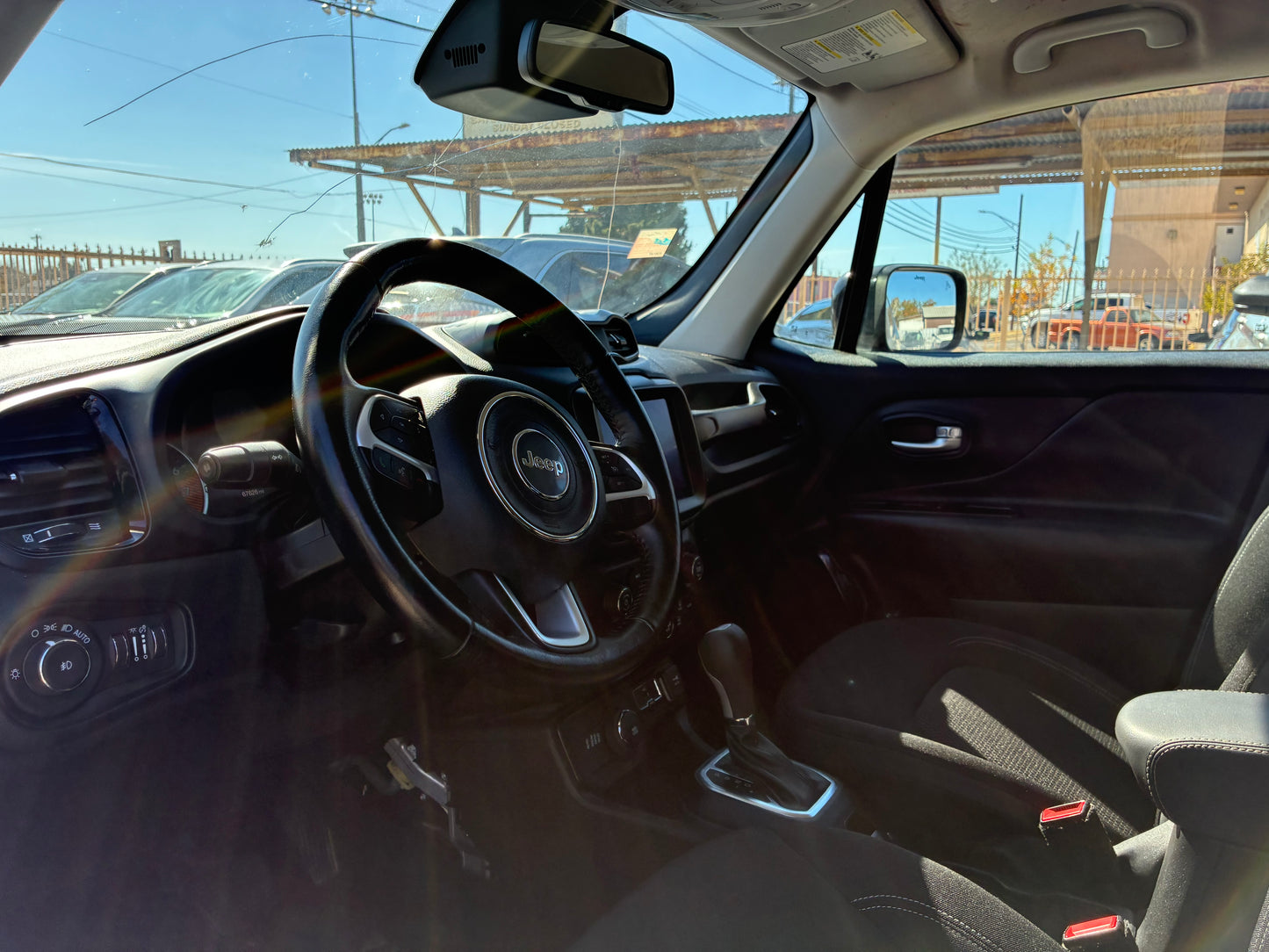 2023 Jeep Renegade Altitude 4x4 • 67k Millas • 📄 Título Limpio