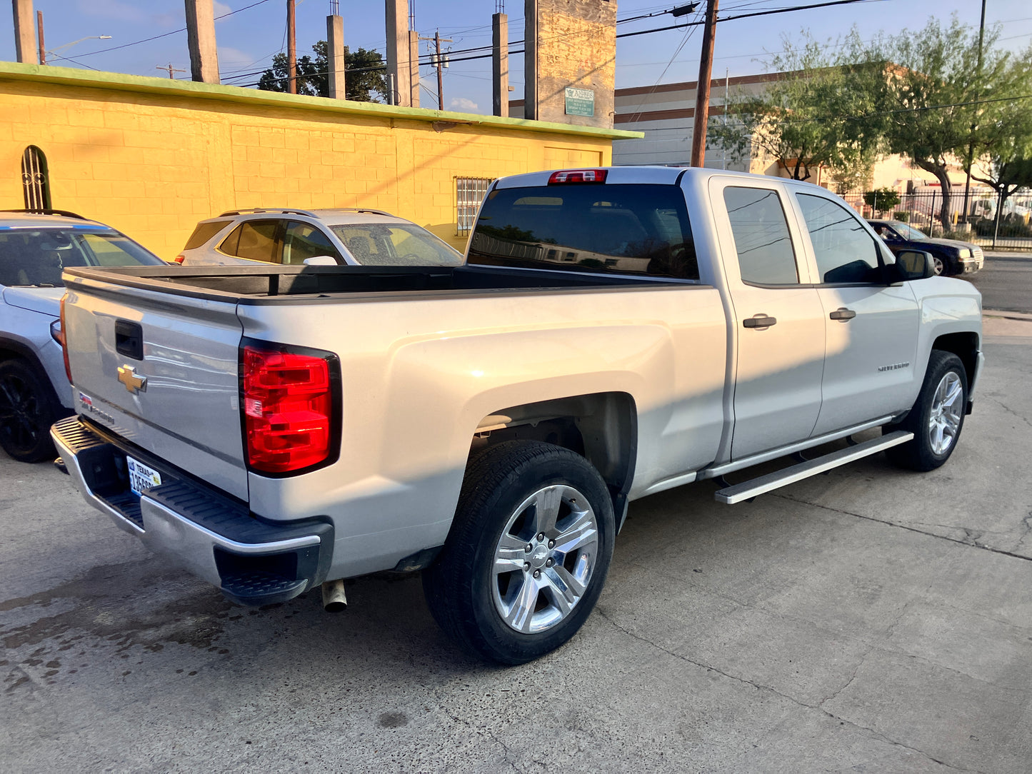 Chevy Silverado 2016 LT Pick Up Truck