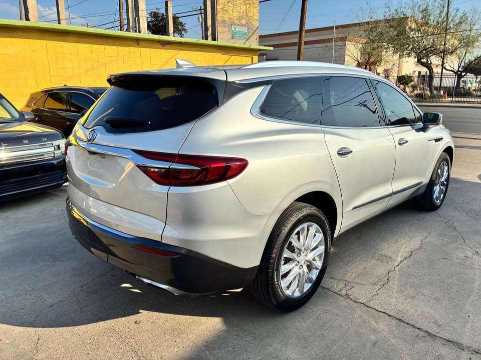 2020 Buick enclave essence 3 filas asientos de capitan de lujo super limpia