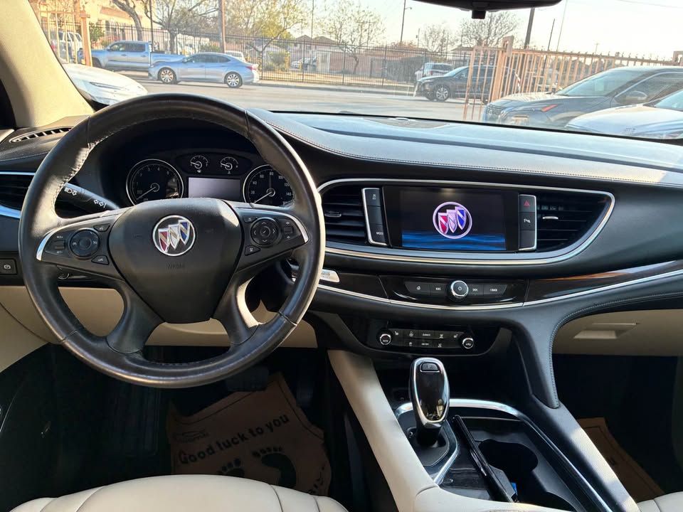 2020 Buick enclave essence 3 filas asientos de capitan de lujo super limpia